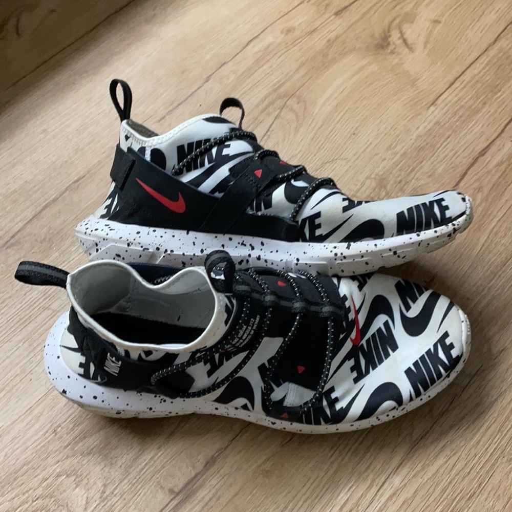 Nike training shoes